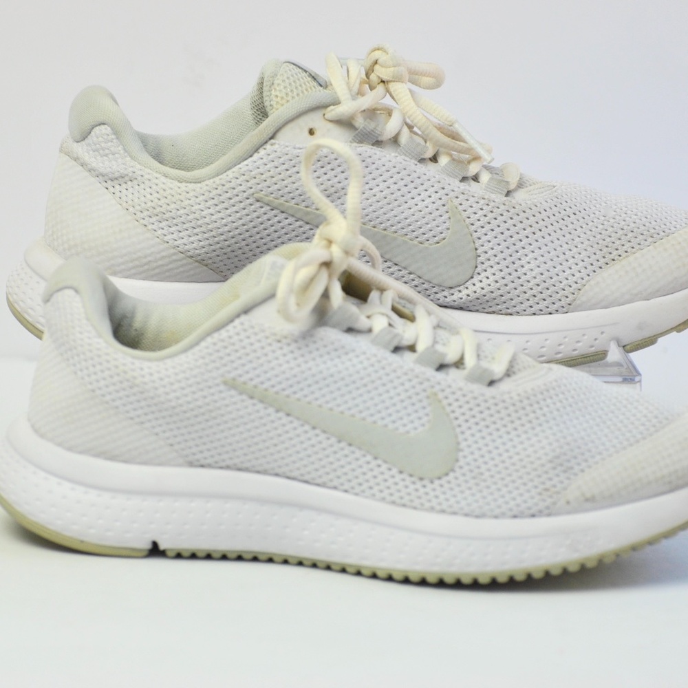 Size 6.5 Nike Women Shoes